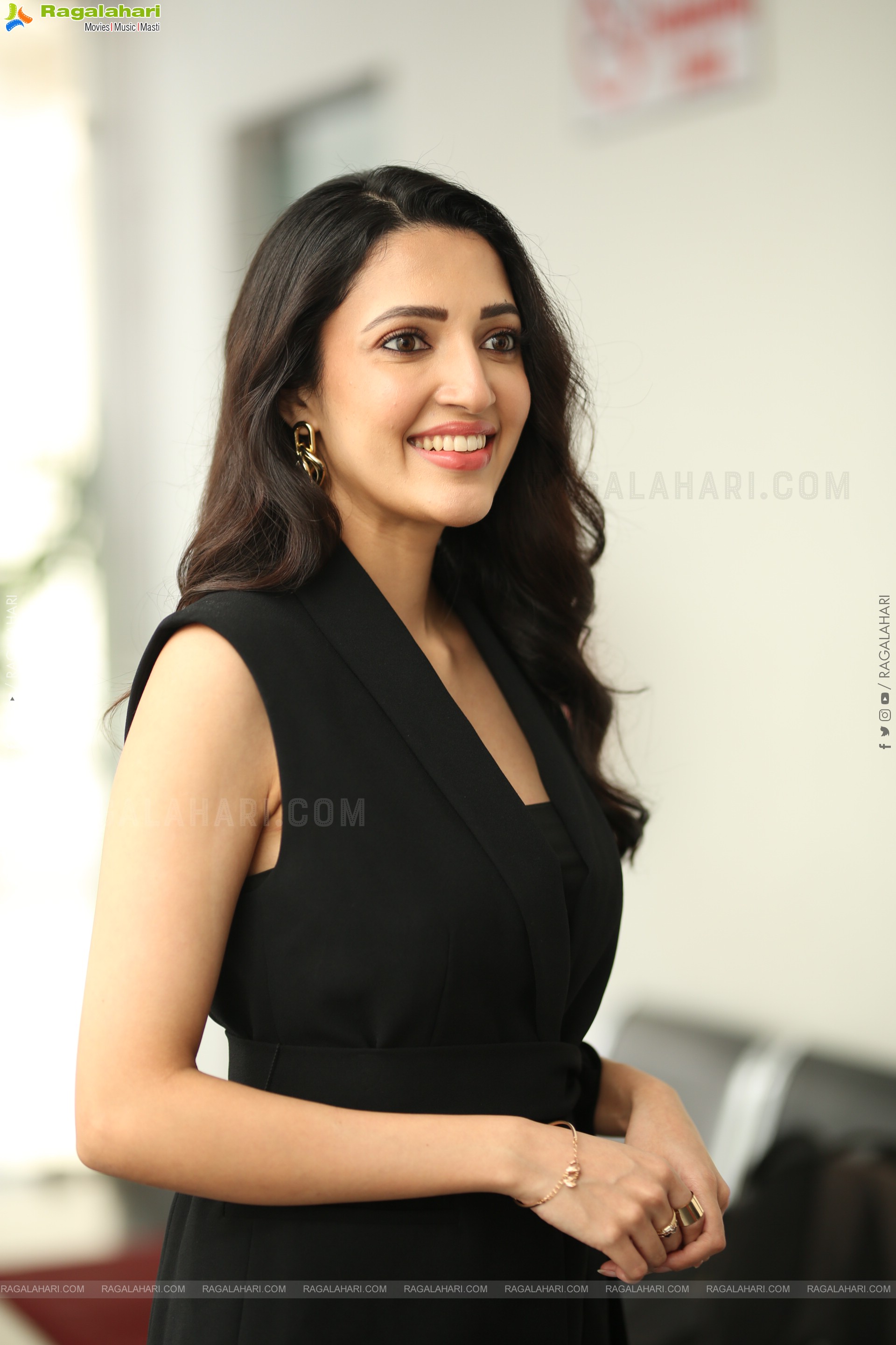 Neha Shetty at Rules Ranjann Interview, HD Gallery