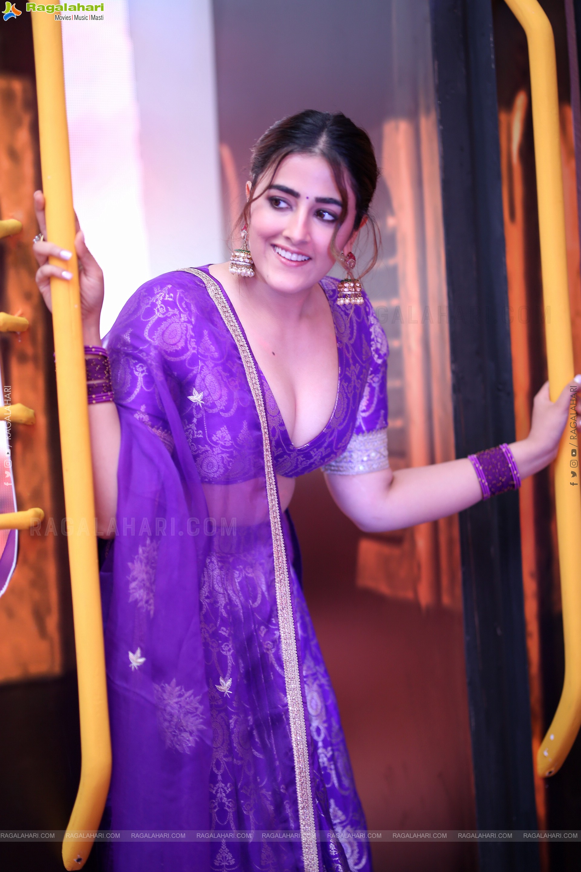 Actress Nupur Sanon at Tiger Nageswara Rao Pre Release Event, HD Gallery