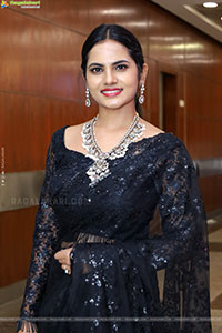 Priyanka Chowdary Latest Stills, HD Gallery 