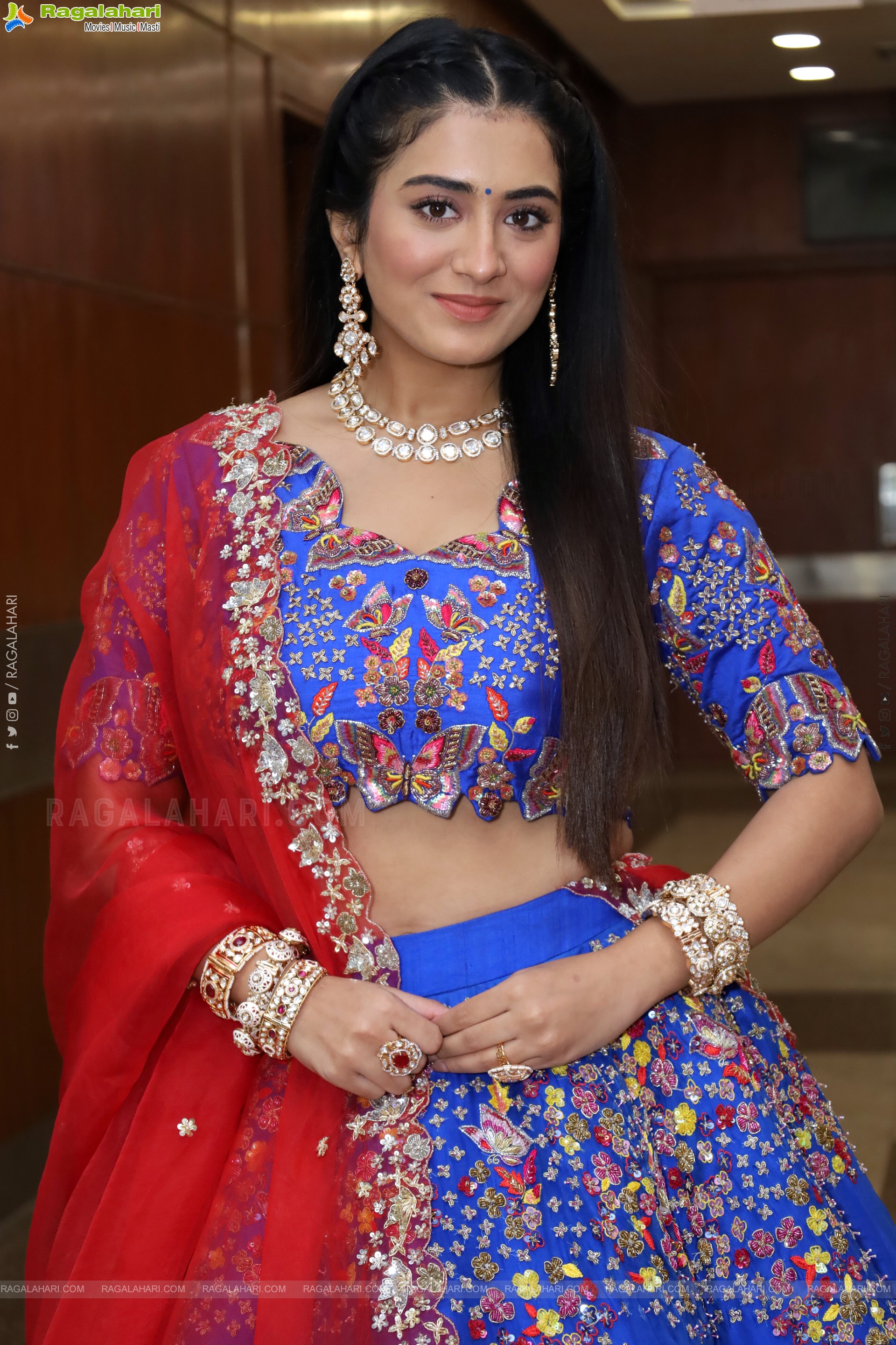 Rashi Singh Latest Stills, HD Gallery