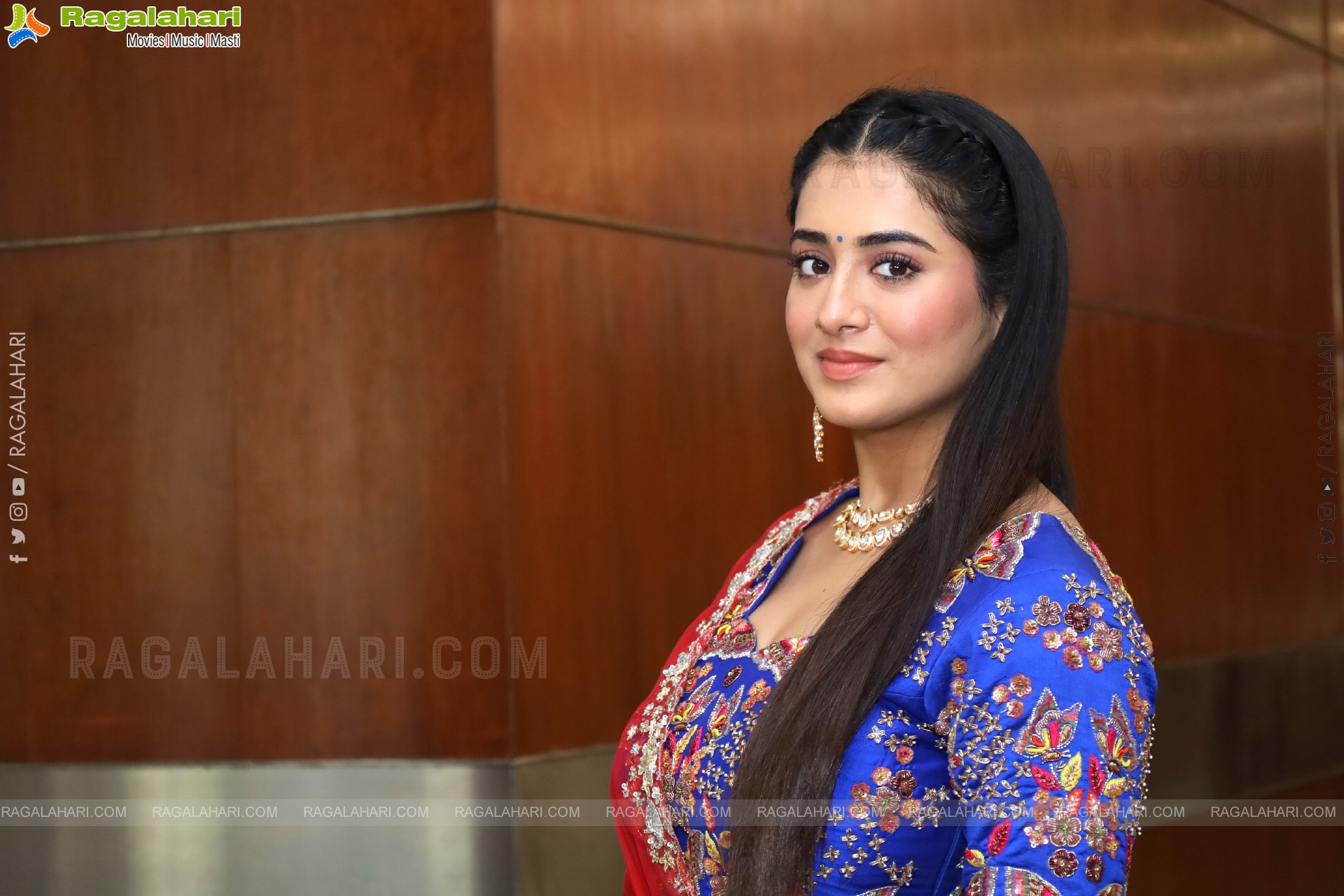 Rashi Singh Latest Stills, HD Gallery