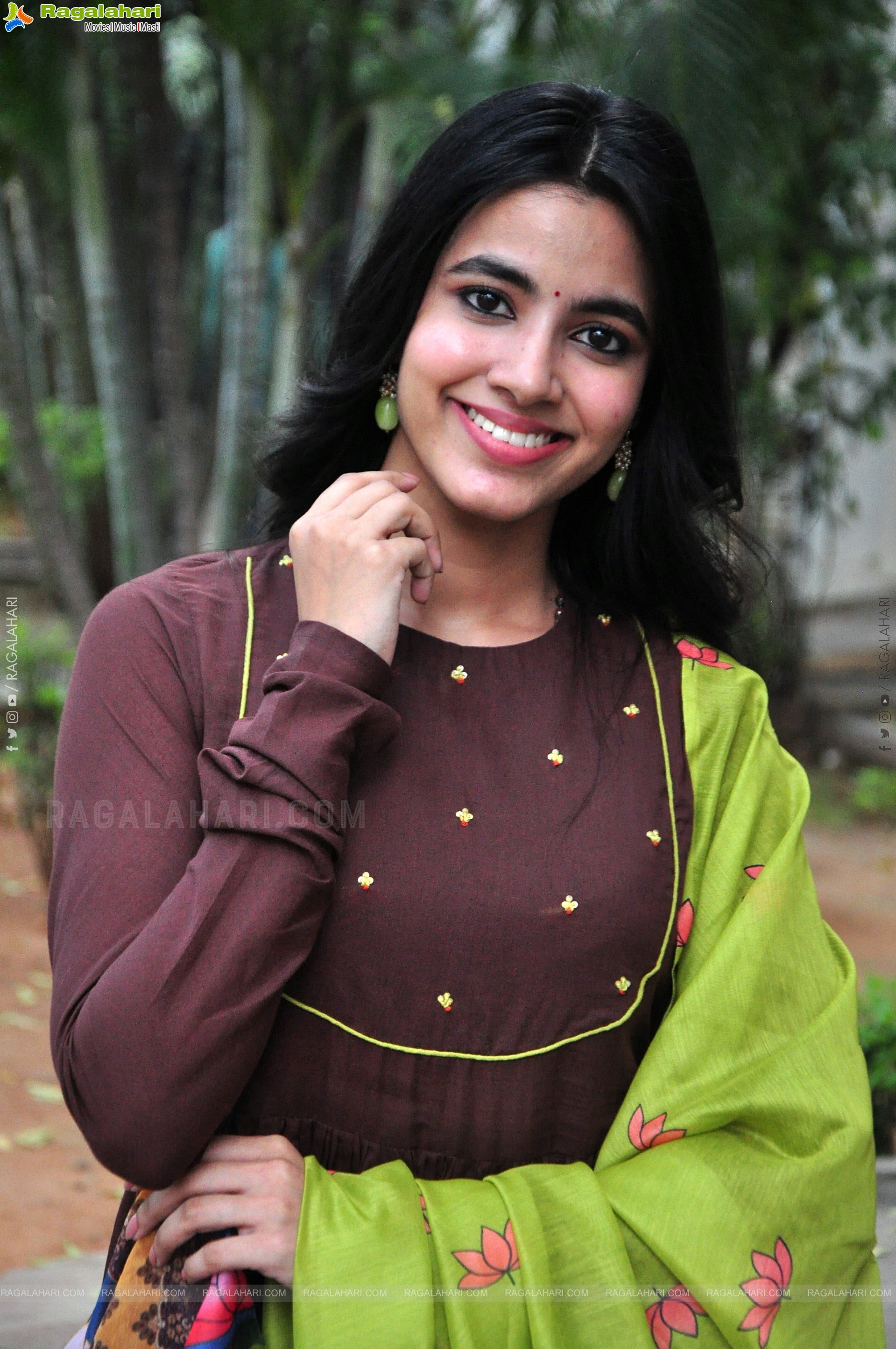 Shivani Nagaram at Ambajipeta Marriage Band Teaser Launch, HD Gallery