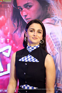 Alia Bhatt at Jigra Pre Release Event, HD Gallery 