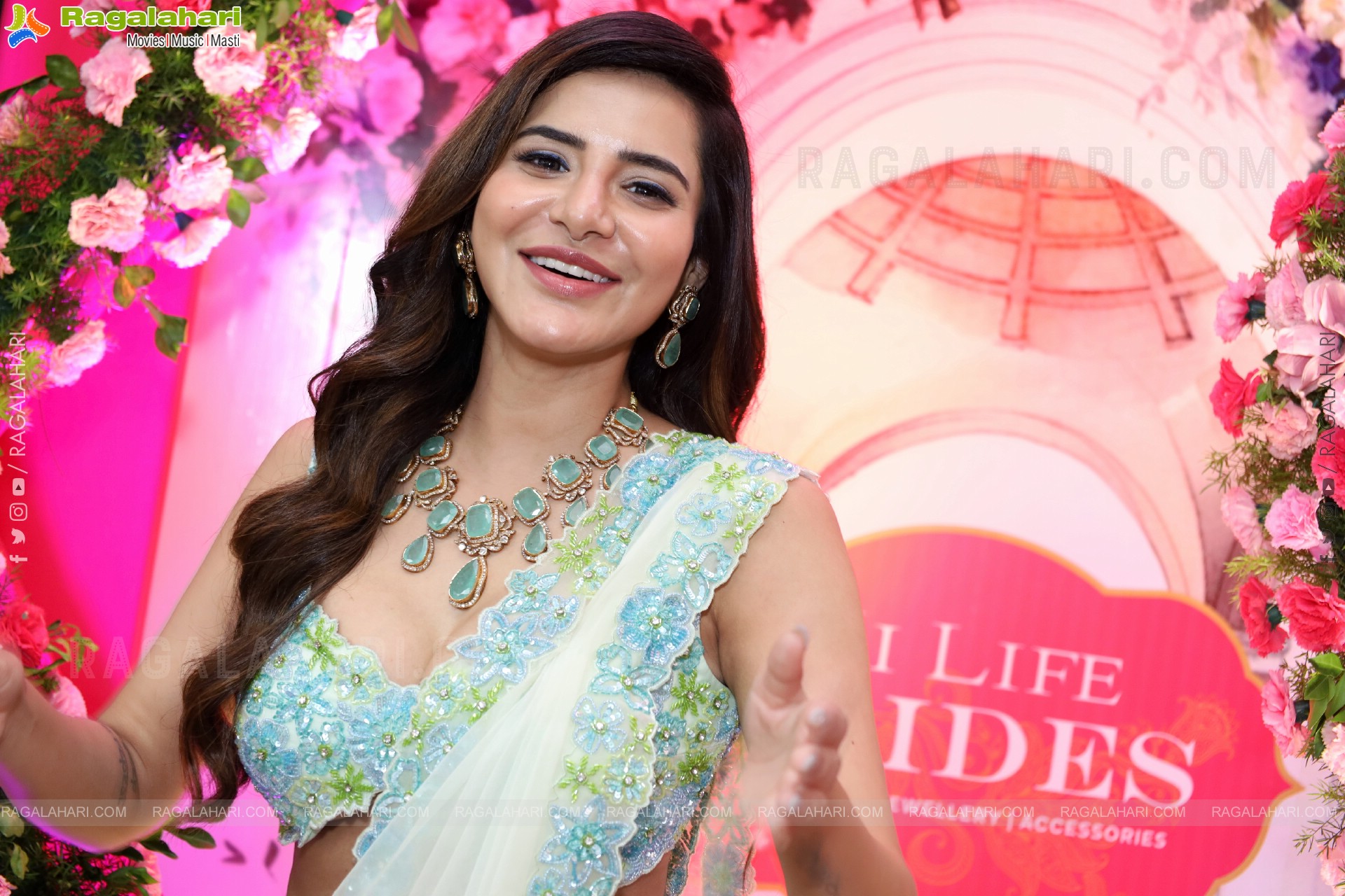 Ashu Reddy at Hi Life Brides Launch Event, HD Gallery