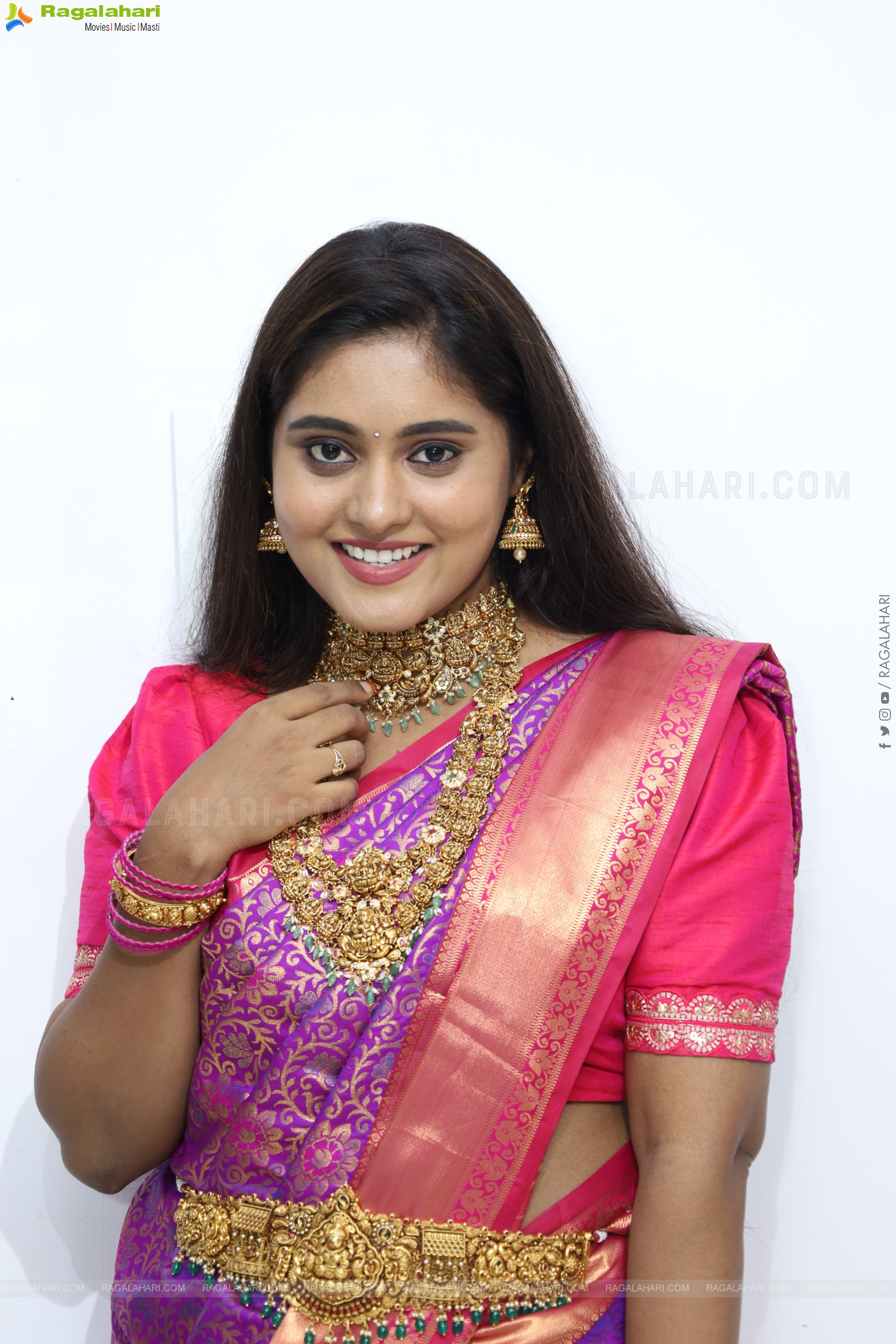 Bindhu Krishna Latest Stills, HD Gallery