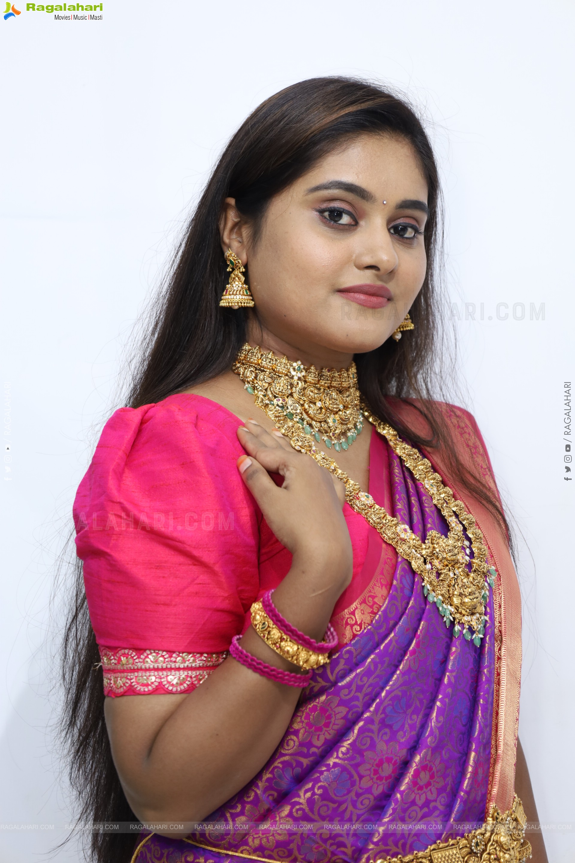 Bindhu Krishna Latest Stills, HD Gallery