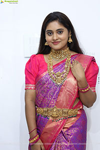 Bindhu Krishna Latest Stills, HD Gallery 