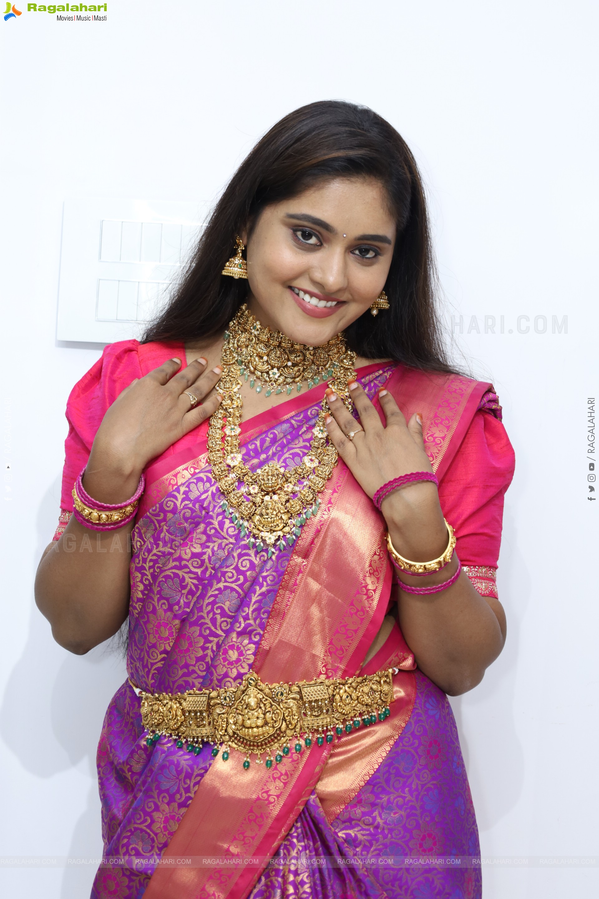 Bindhu Krishna Latest Stills, HD Gallery