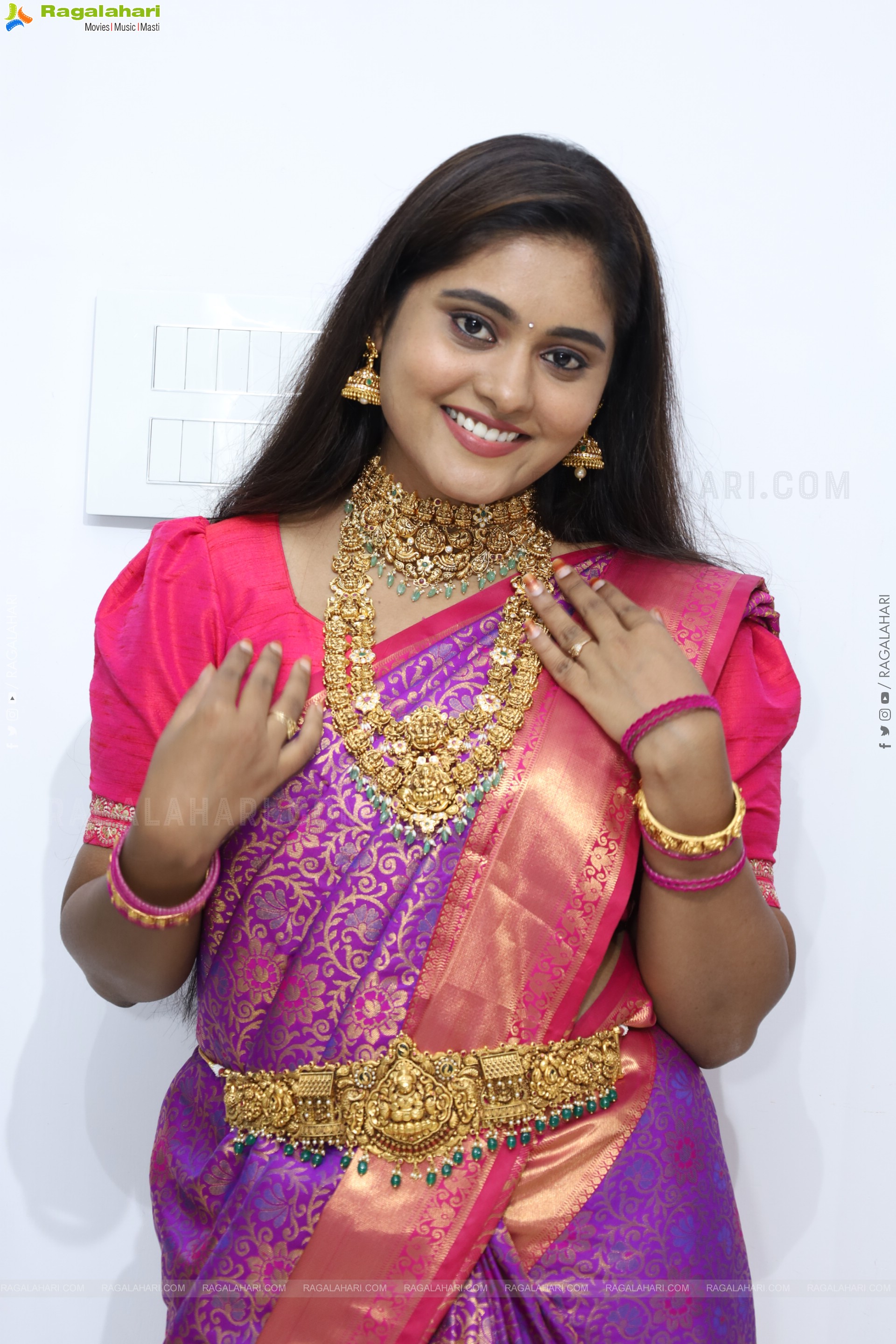 Bindhu Krishna Latest Stills, HD Gallery