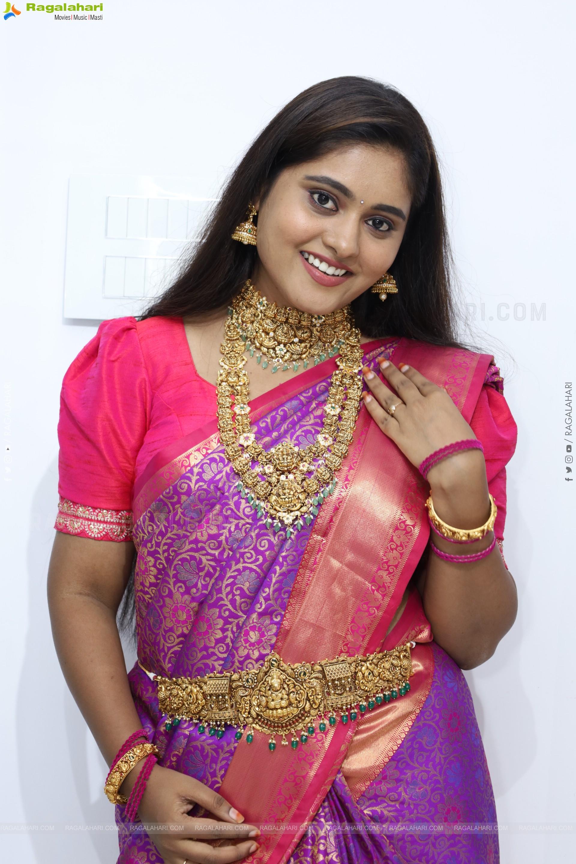 Bindhu Krishna Latest Stills, HD Gallery