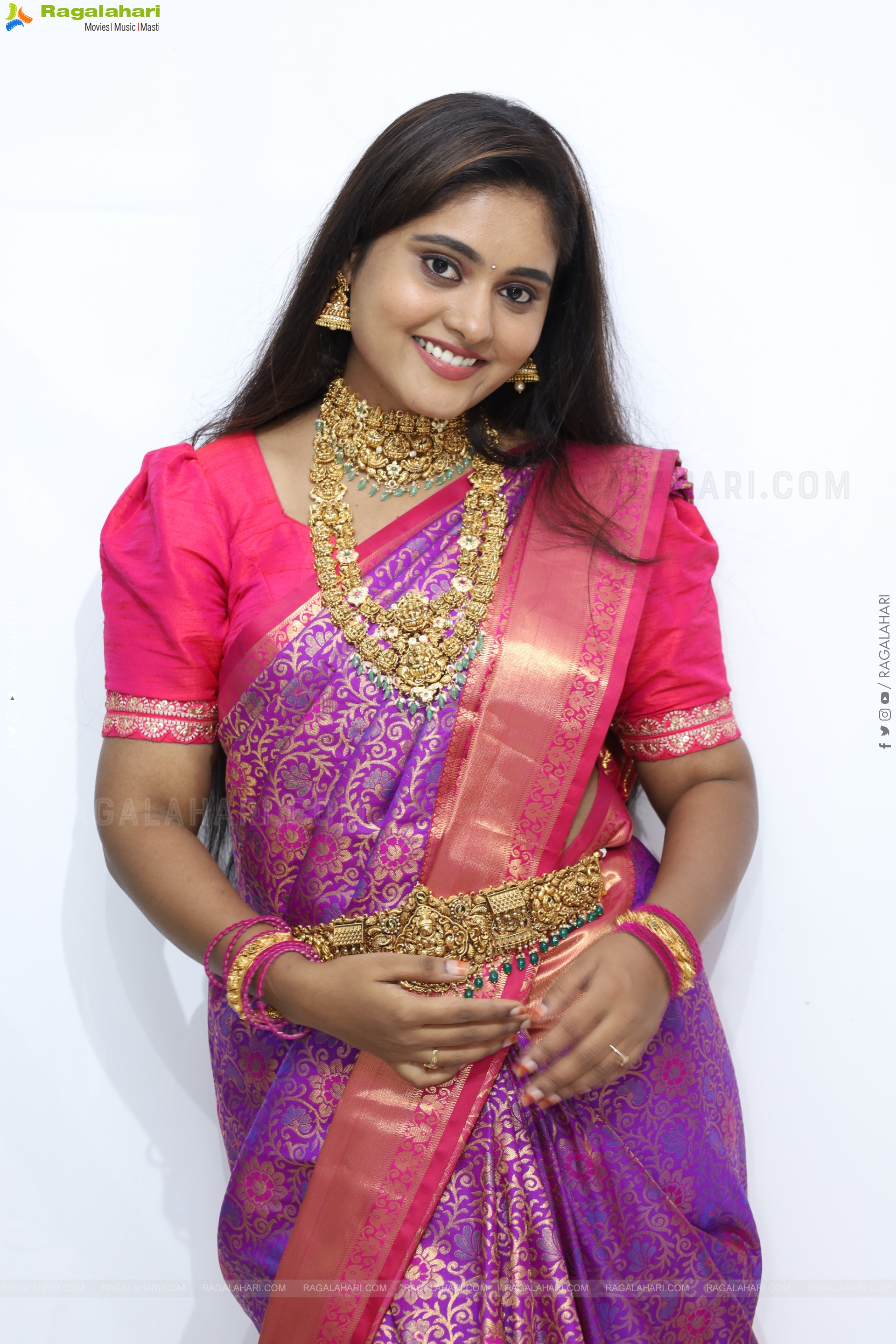 Bindhu Krishna Latest Stills, HD Gallery