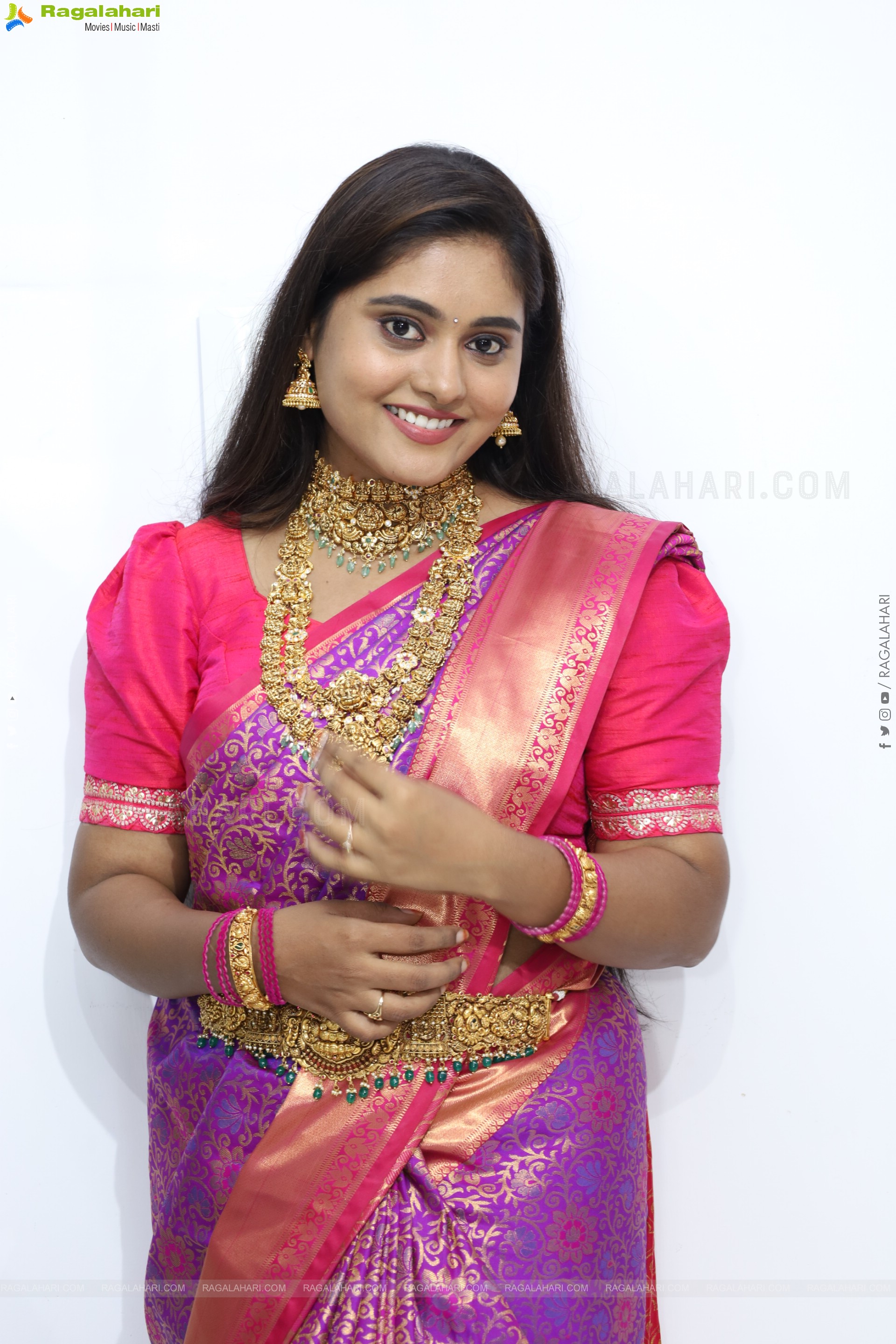 Bindhu Krishna Latest Stills, HD Gallery