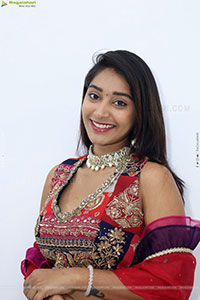 Chandu Charms Latest HD Stills, Photo Gallery