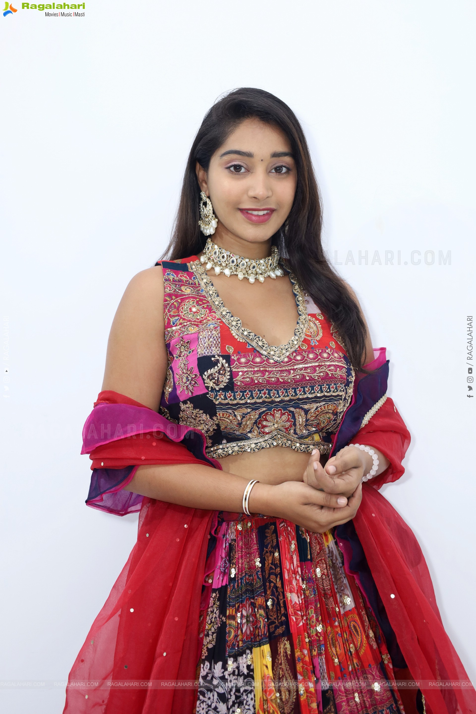 Chandu Charms Latest HD Stills, Photo Gallery