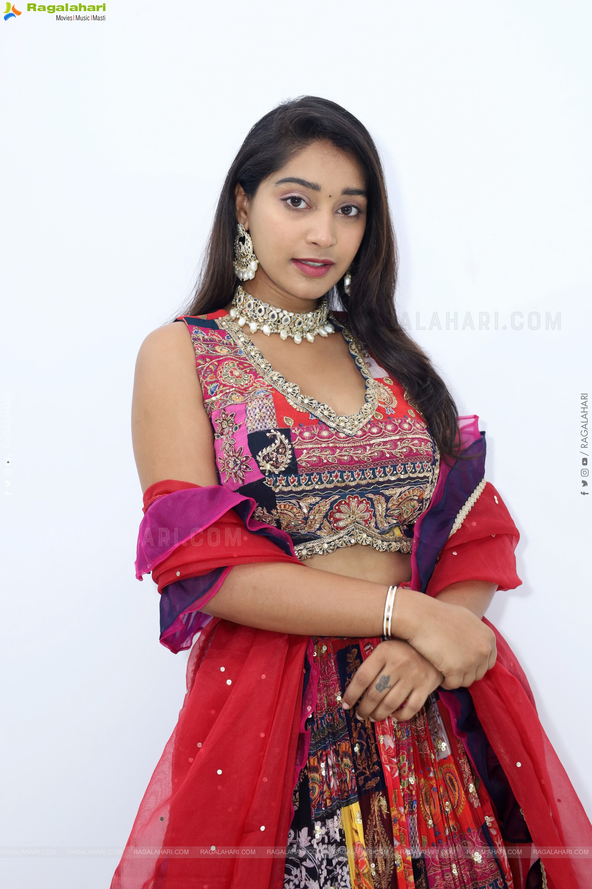 Chandu Charms Latest HD Stills, Photo Gallery