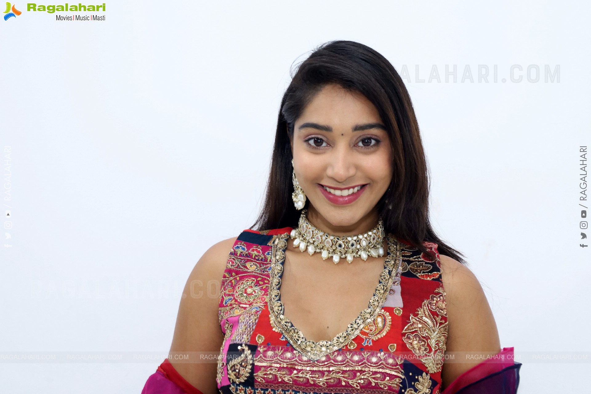 Chandu Charms Latest HD Stills, Photo Gallery