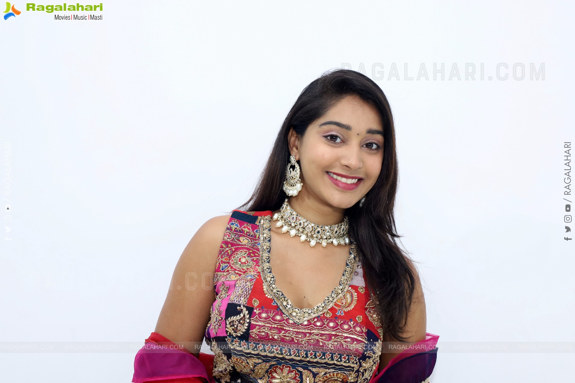 Chandu Charms Latest HD Stills, Photo Gallery