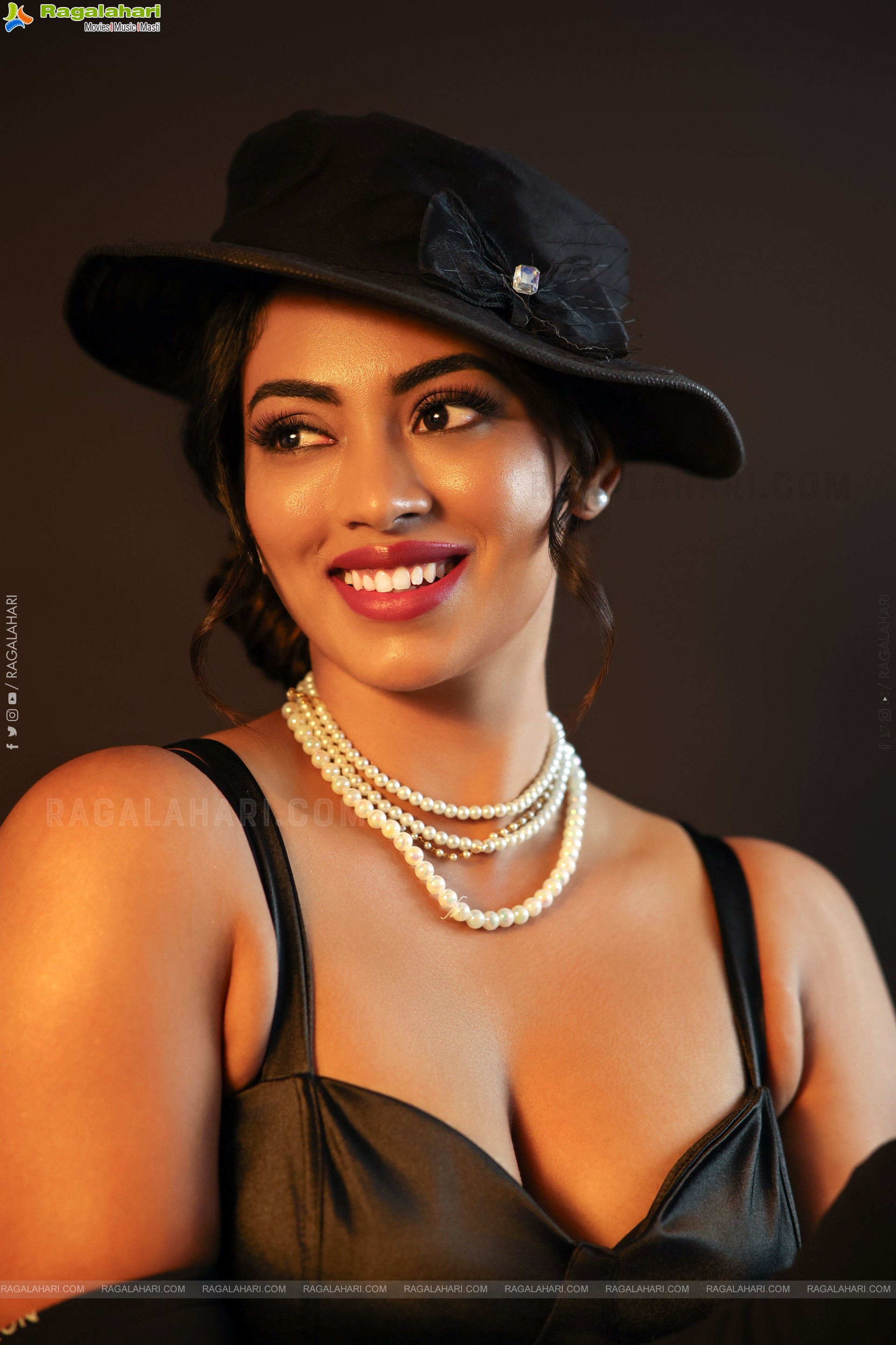 Kamakshi Bhaskarla Latest Photoshoot Stills, HD Gallery