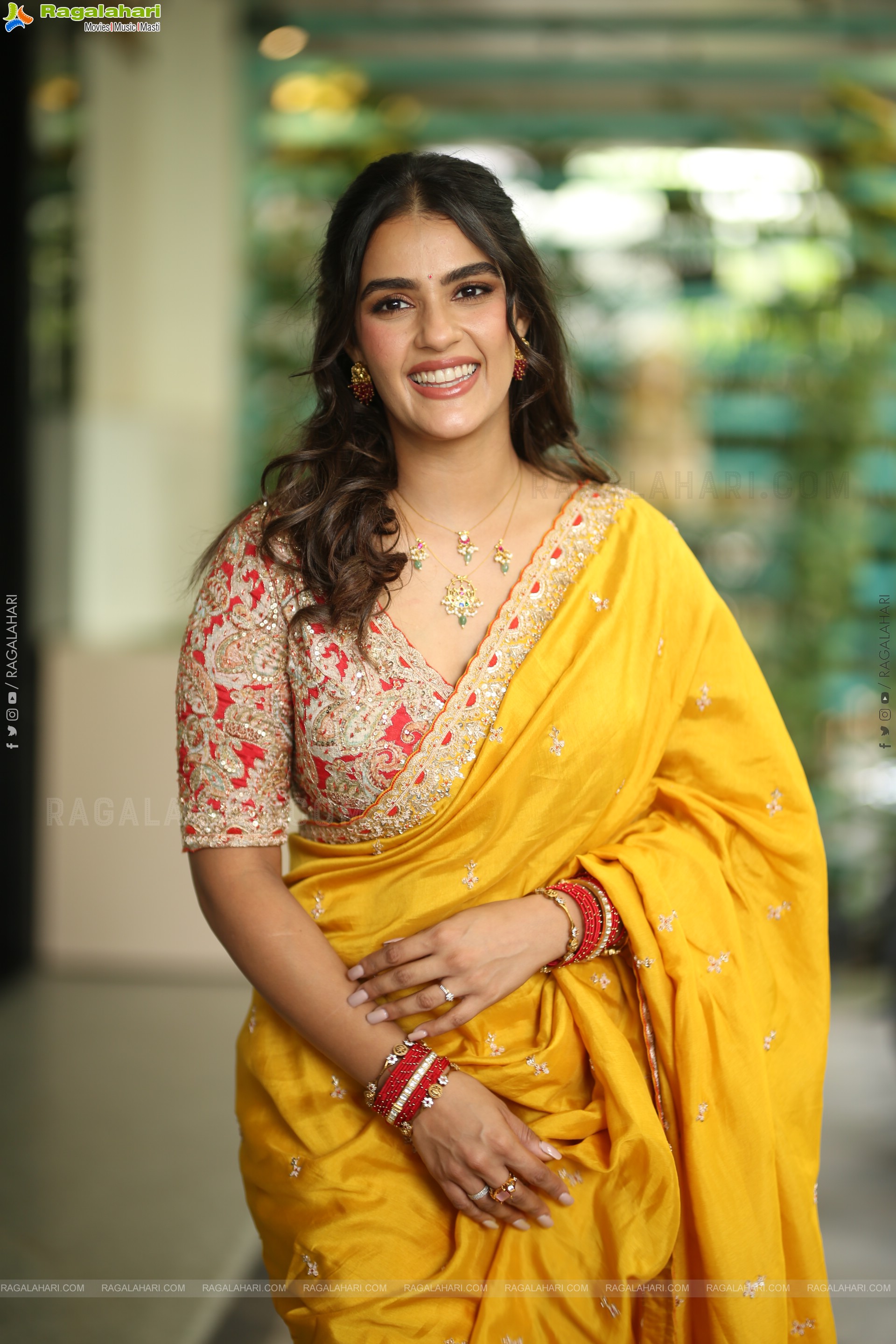 Kavya Thapar at Viswam Interview, HD Gallery