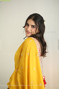 Kavya Thapar at Viswam Interview, HD Gallery 