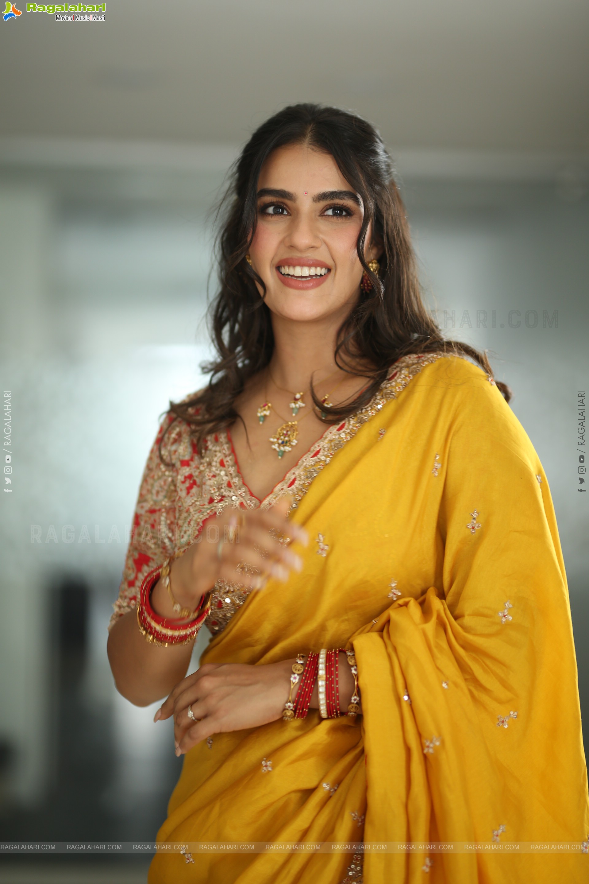 Kavya Thapar at Viswam Interview, HD Gallery