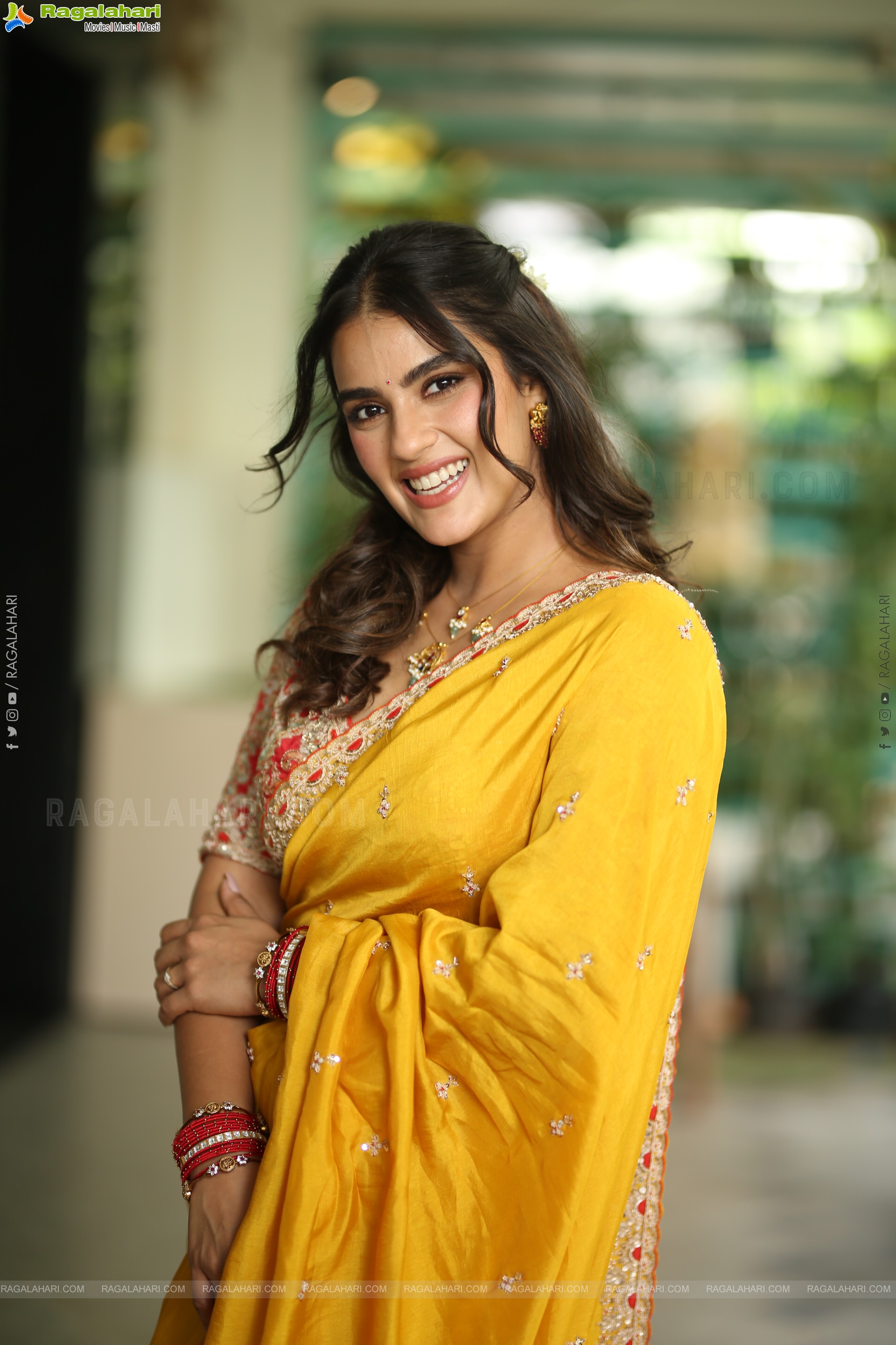 Kavya Thapar at Viswam Interview, HD Gallery