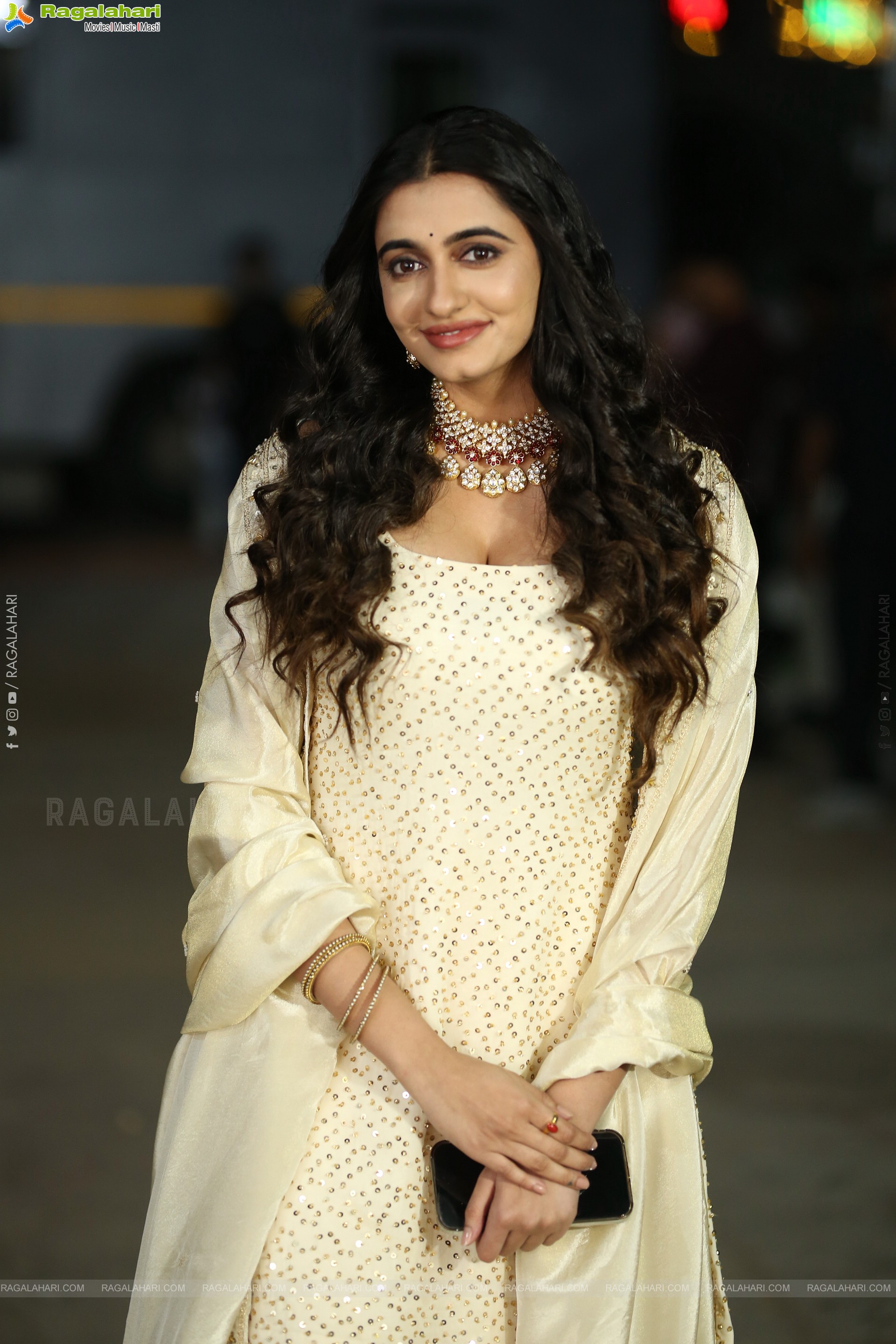 Maanasa Choudhary at Lucky Baskhar Pre Release Event, HD Gallery