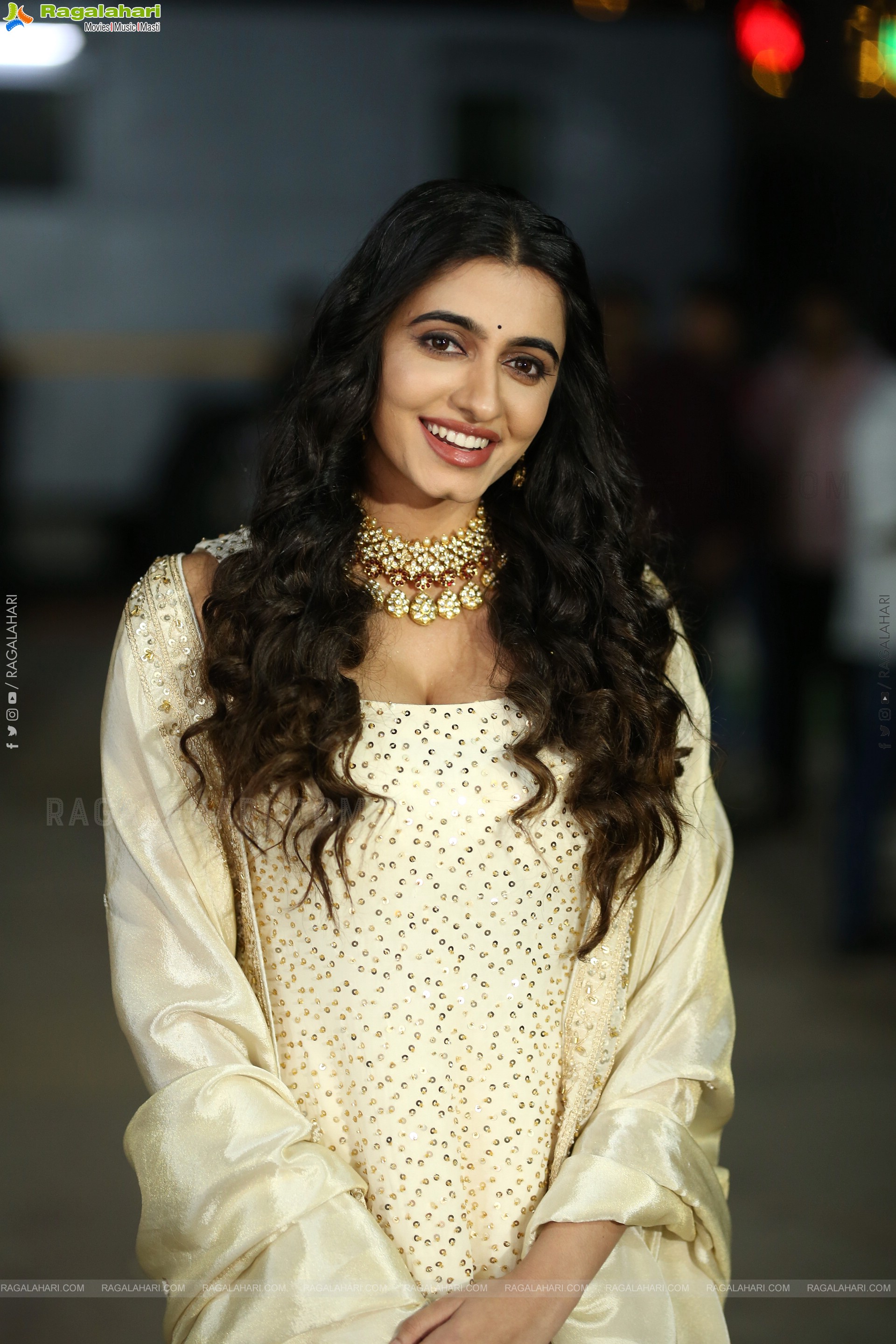 Maanasa Choudhary at Lucky Baskhar Pre Release Event, HD Gallery