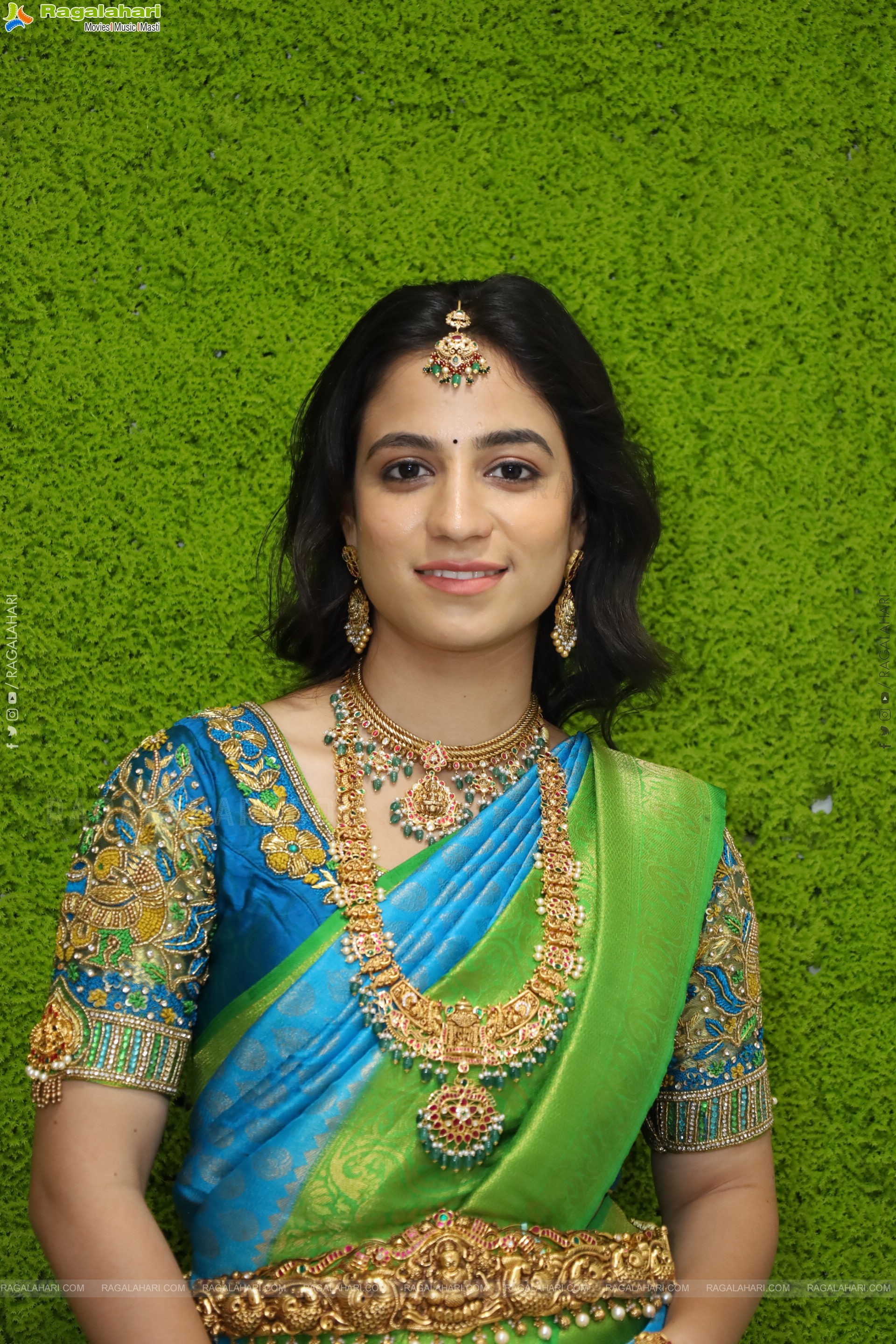 Mounika Dakoju at Manepally Jewellers Wedding Collections Launch, HD Gallery