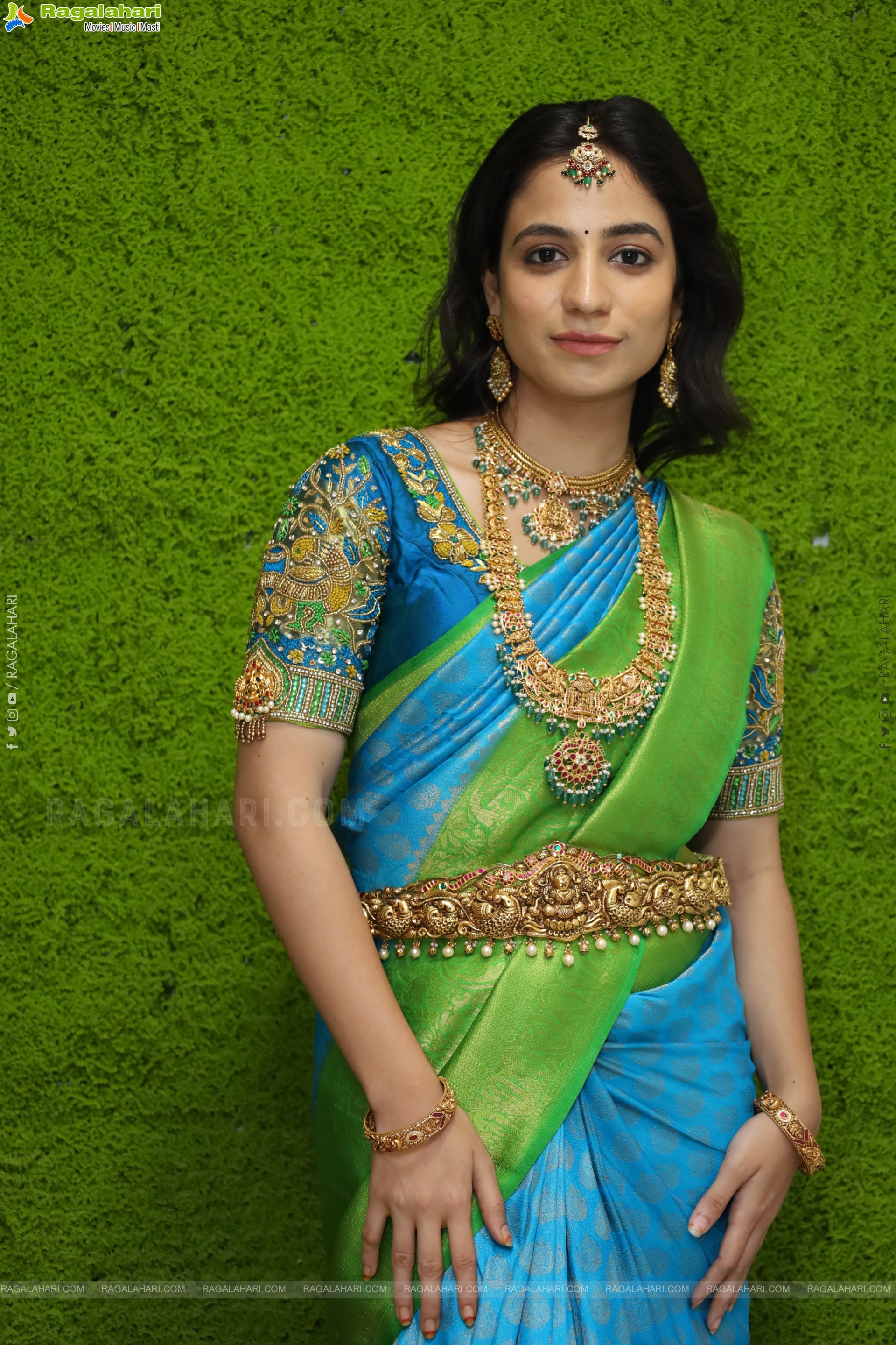 Mounika Dakoju at Manepally Jewellers Wedding Collections Launch, HD Gallery