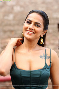 Shraddha Srinath at Mechanic Rocky Trailer Launch Event