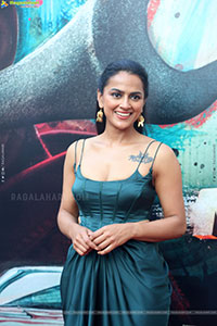 Shraddha Srinath at Mechanic Rocky Trailer Launch Event