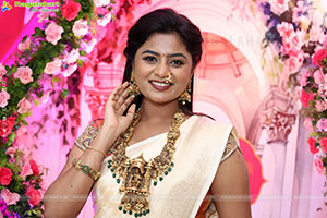 Siri Papa Latest HD Stills, Photo Gallery 