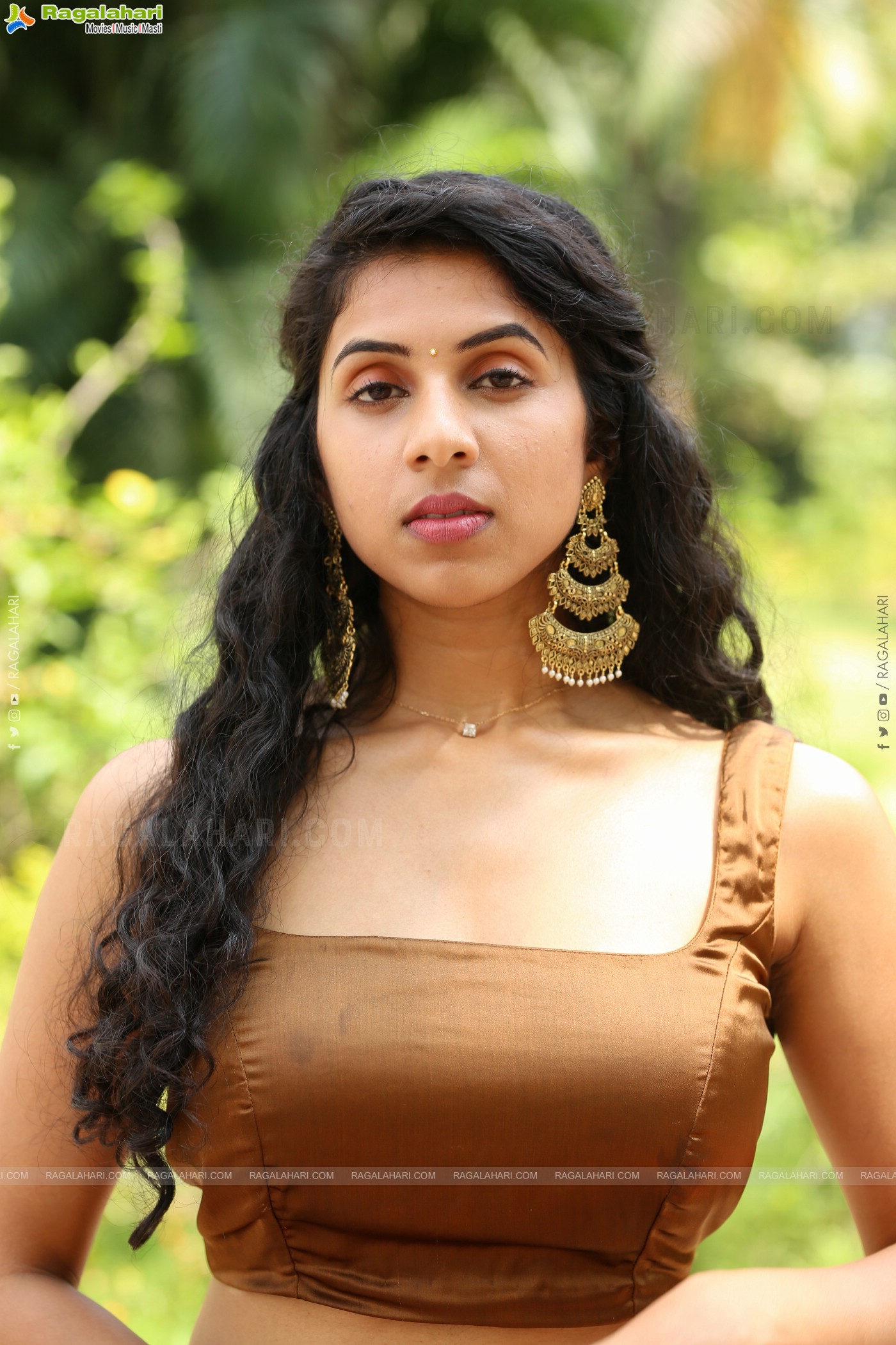 Sravanthi Prattipati at Rahasyam Idam Jagath Press Meet, HD Gallery