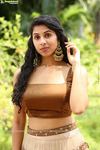 Sravanthi Prattipati at Rahasyam Idam Jagath Press Meet