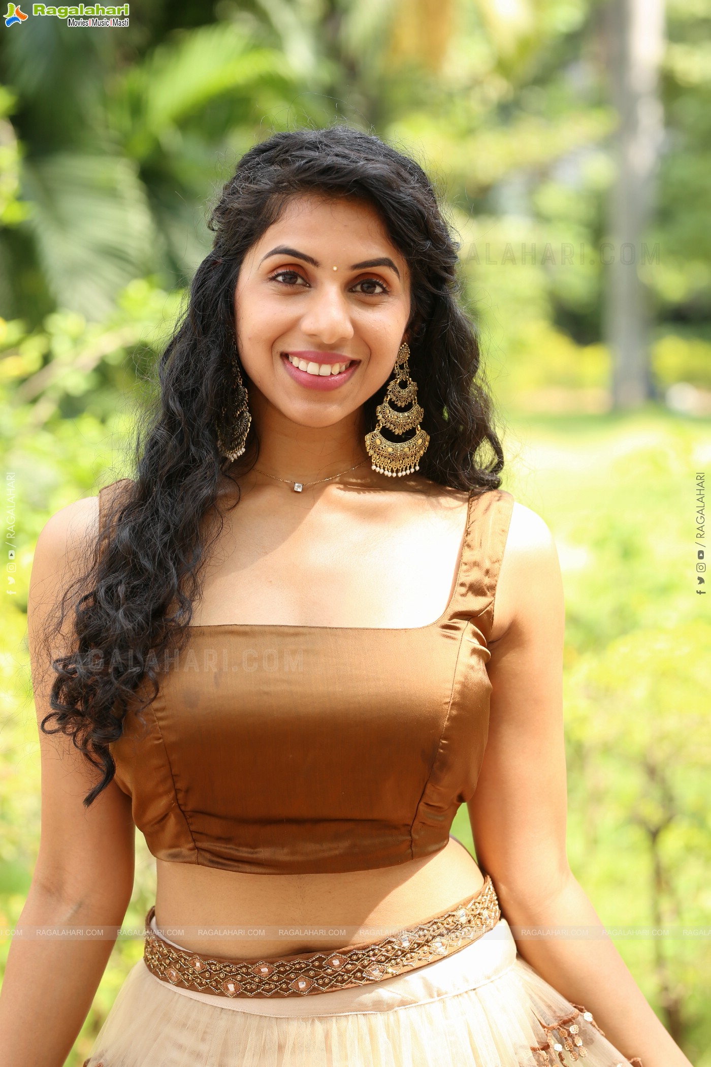 Sravanthi Prattipati at Rahasyam Idam Jagath Press Meet, HD Gallery