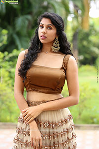 Sravanthi Prattipati at Rahasyam Idam Jagath Press Meet