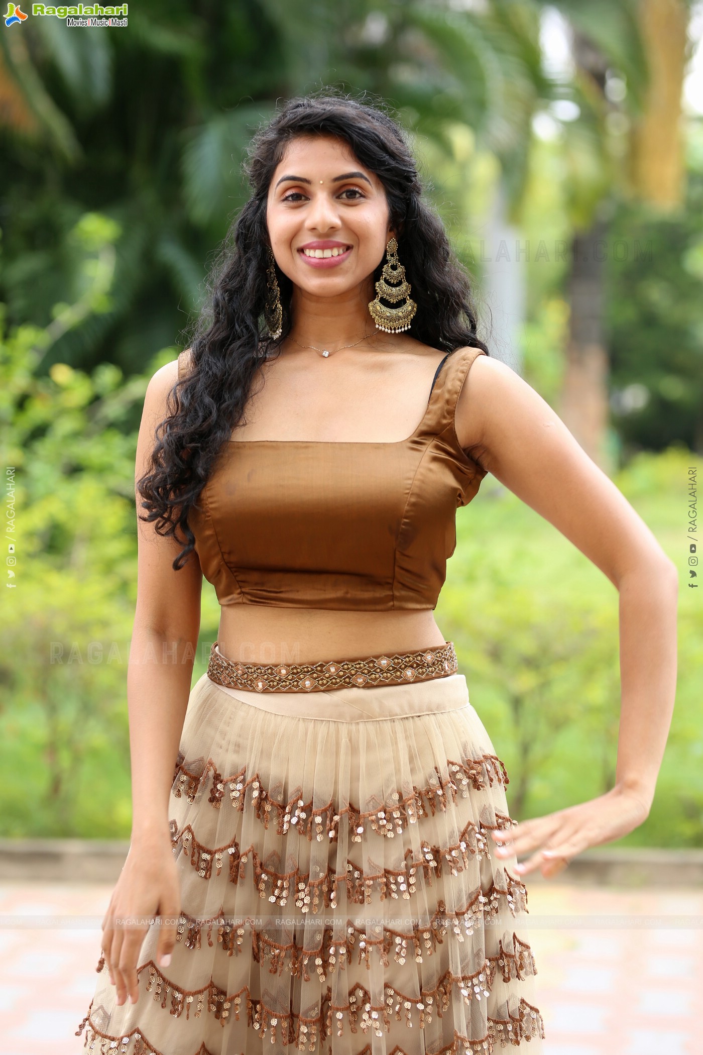 Sravanthi Prattipati at Rahasyam Idam Jagath Press Meet, HD Gallery