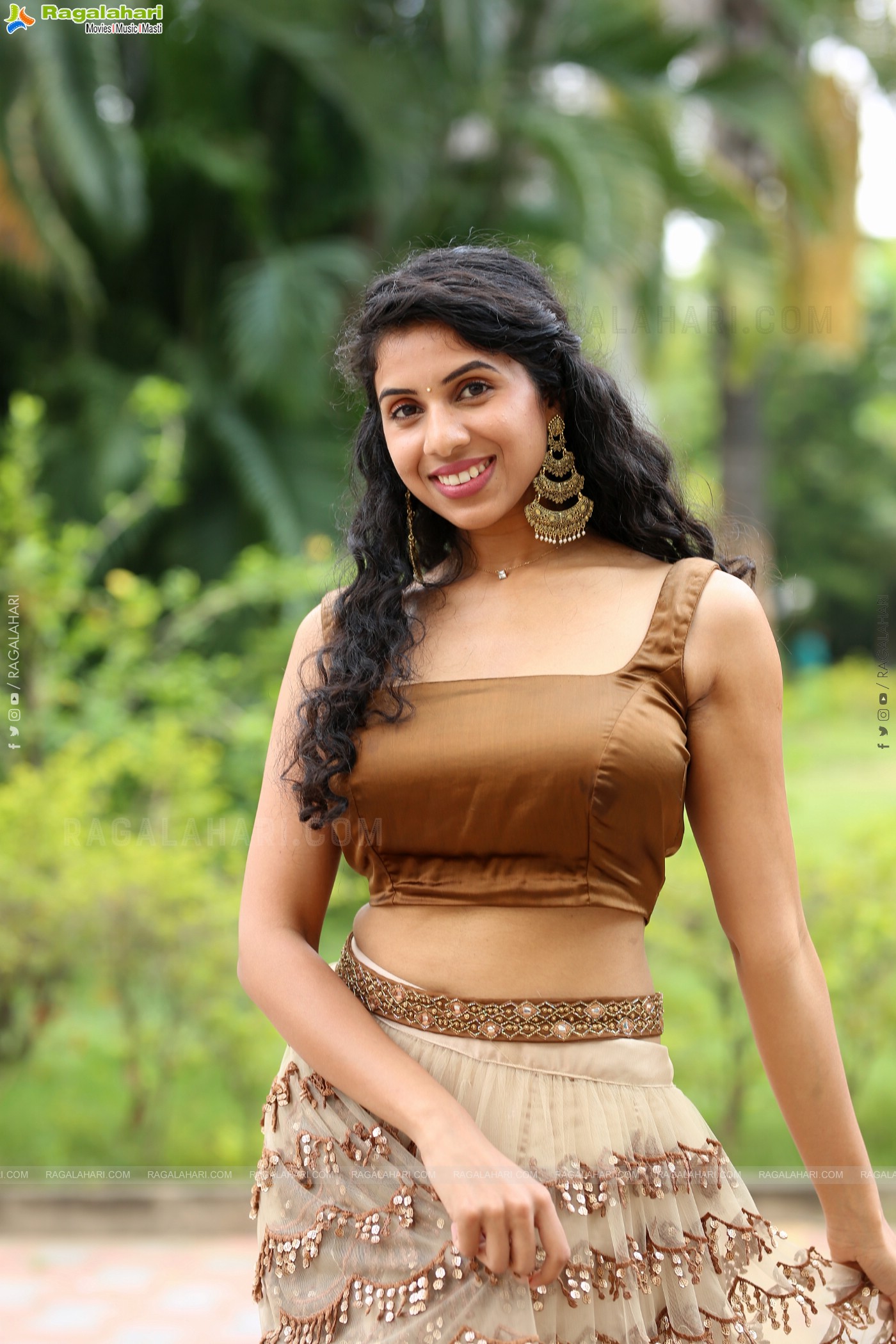 Sravanthi Prattipati at Rahasyam Idam Jagath Press Meet, HD Gallery