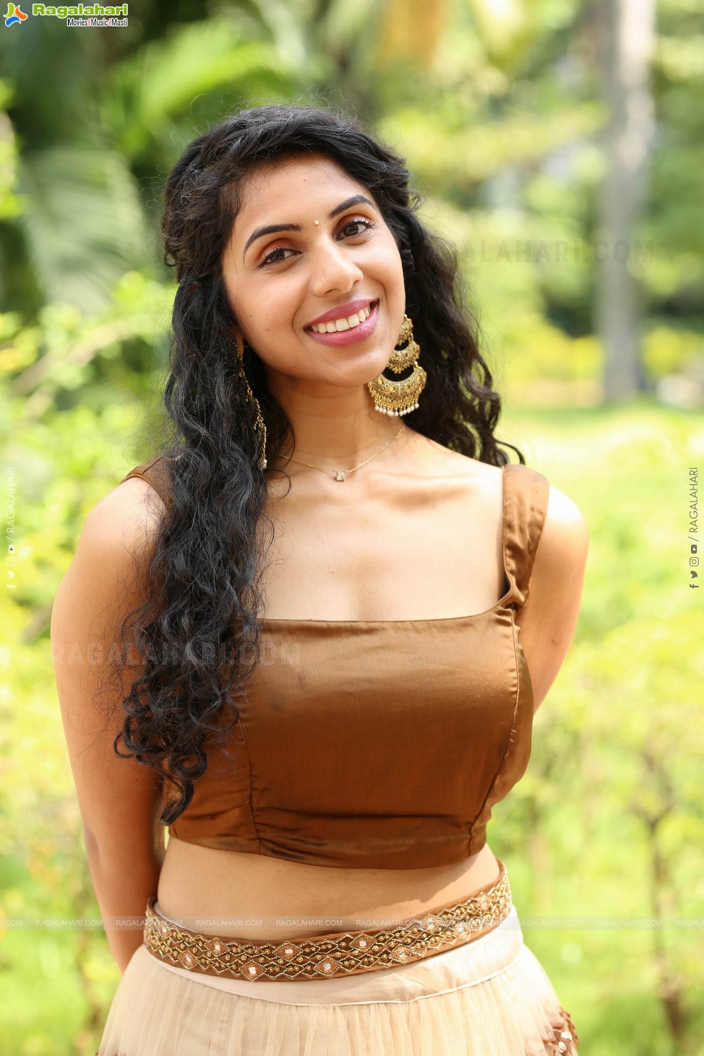 Sravanthi Prattipati at Rahasyam Idam Jagath Press Meet, HD Gallery