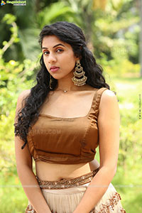 Sravanthi Prattipati at Rahasyam Idam Jagath Press Meet