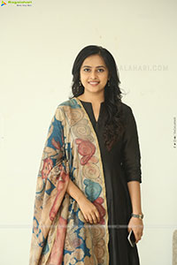 Heroine Sri Divya at Sathyam Sundaram Success Meet