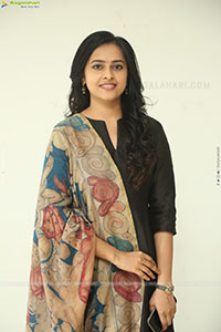 Heroine Sri Divya at Sathyam Sundaram Success Meet