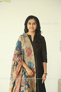 Heroine Sri Divya at Sathyam Sundaram Success Meet