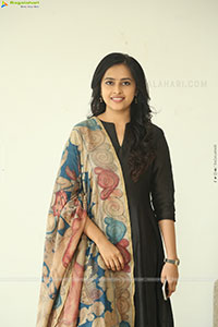 Heroine Sri Divya at Sathyam Sundaram Success Meet