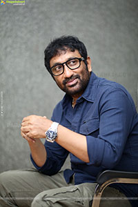 Srinu Vaitla at Viswam Movie Interview, HD Gallery