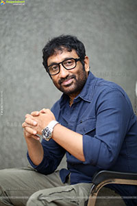 Srinu Vaitla at Viswam Movie Interview, HD Gallery