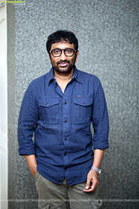 Srinu Vaitla at Viswam Movie Interview, HD Gallery