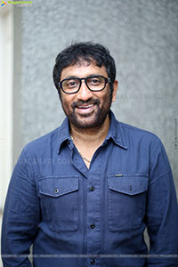 Director Srinu Vaitla at Viswam Movie Interview, HD Gallery