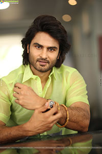 Sudheer Babu at Maa Nanna Superhero Interview, HD Gallery